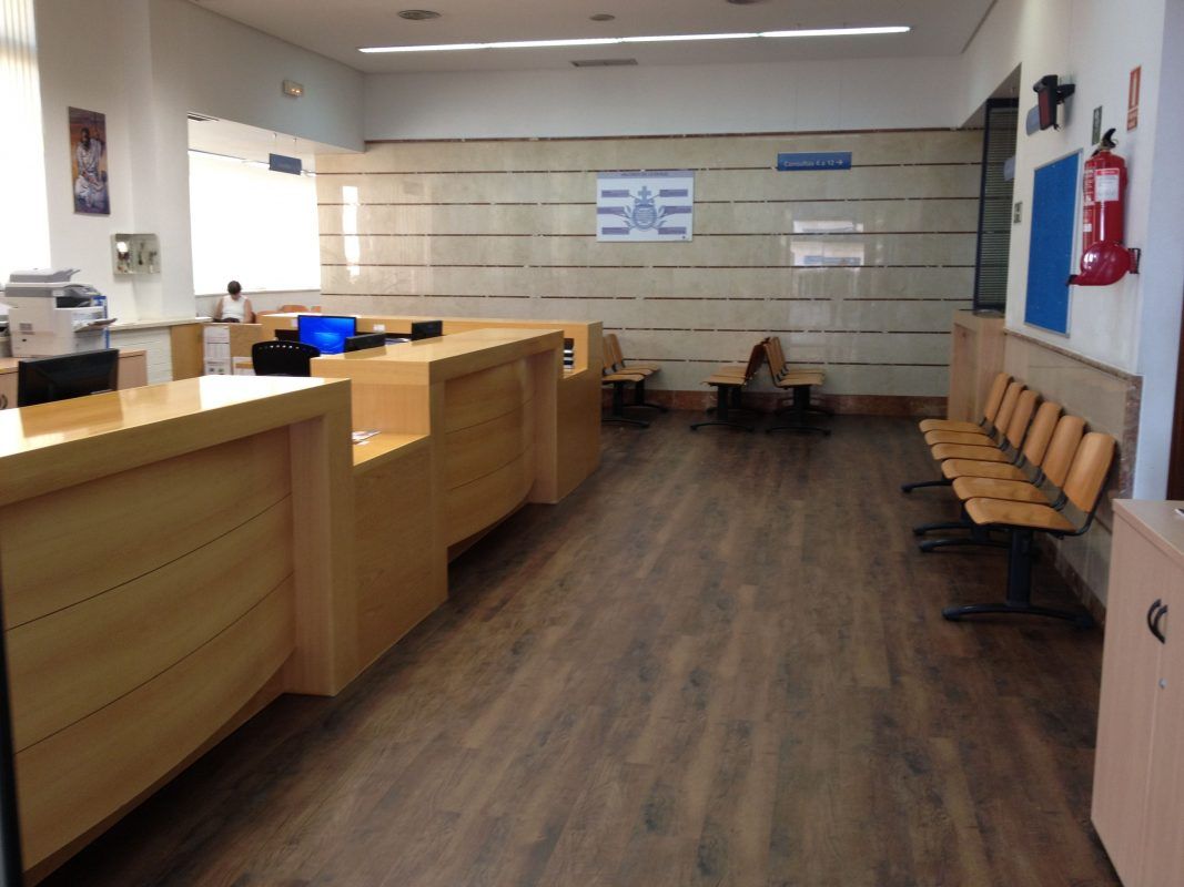 JM BricoDecoracion – Parquet, Puertas de Madera y Vinilos