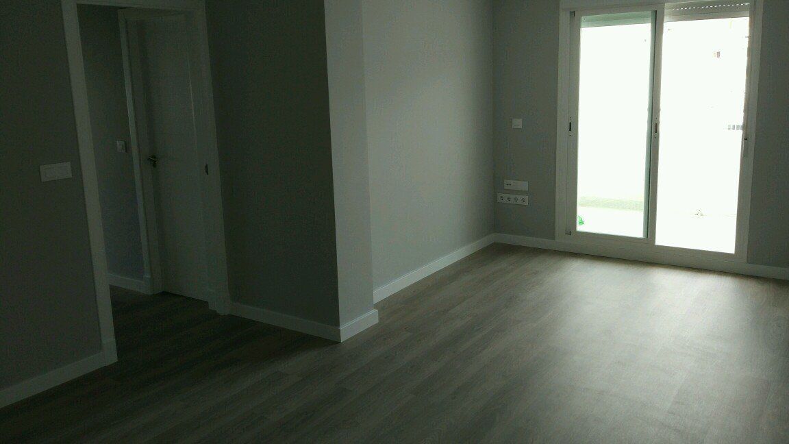 JM BricoDecoracion – Parquet, Puertas de Madera y Vinilos